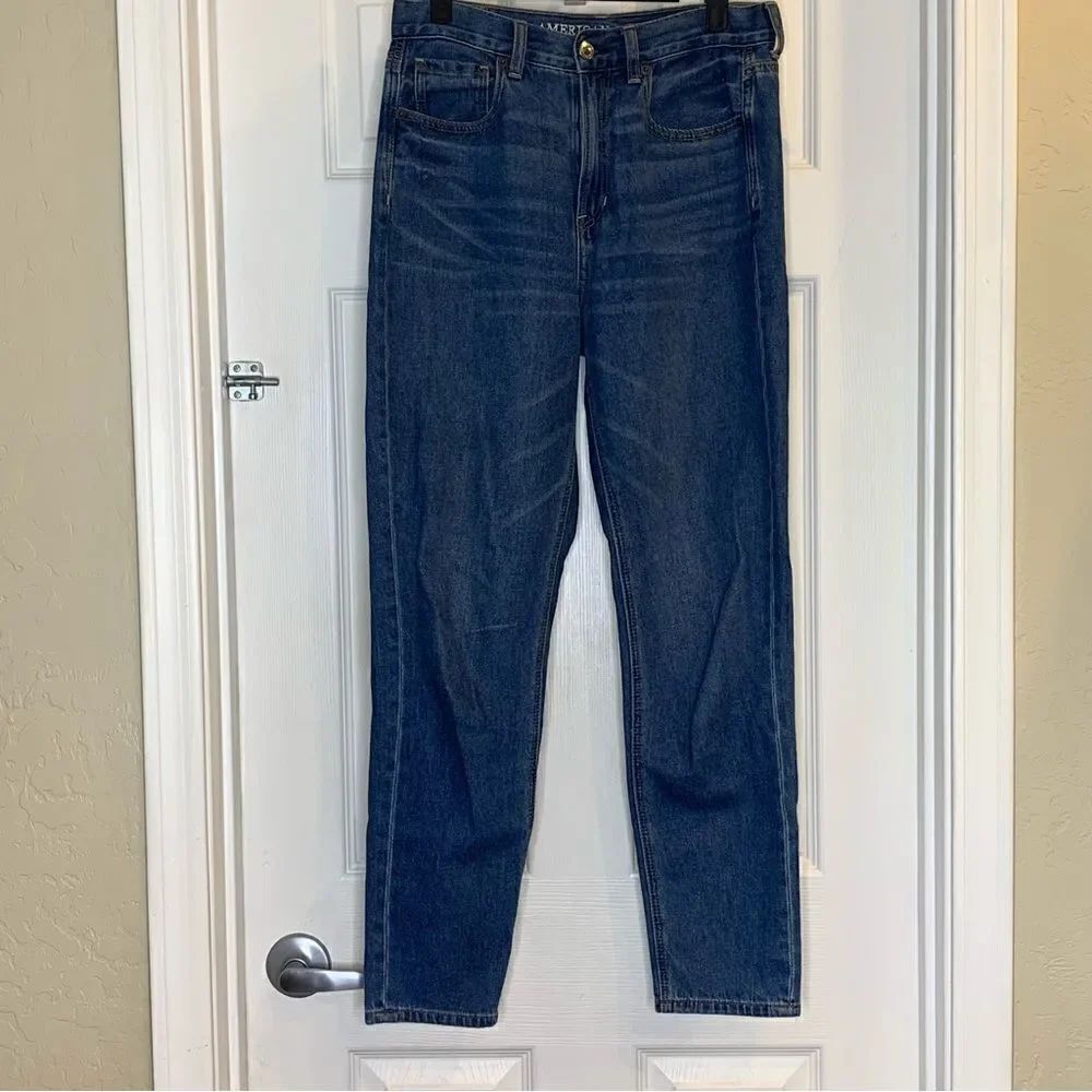American Eagle Mom Jeans Size 4